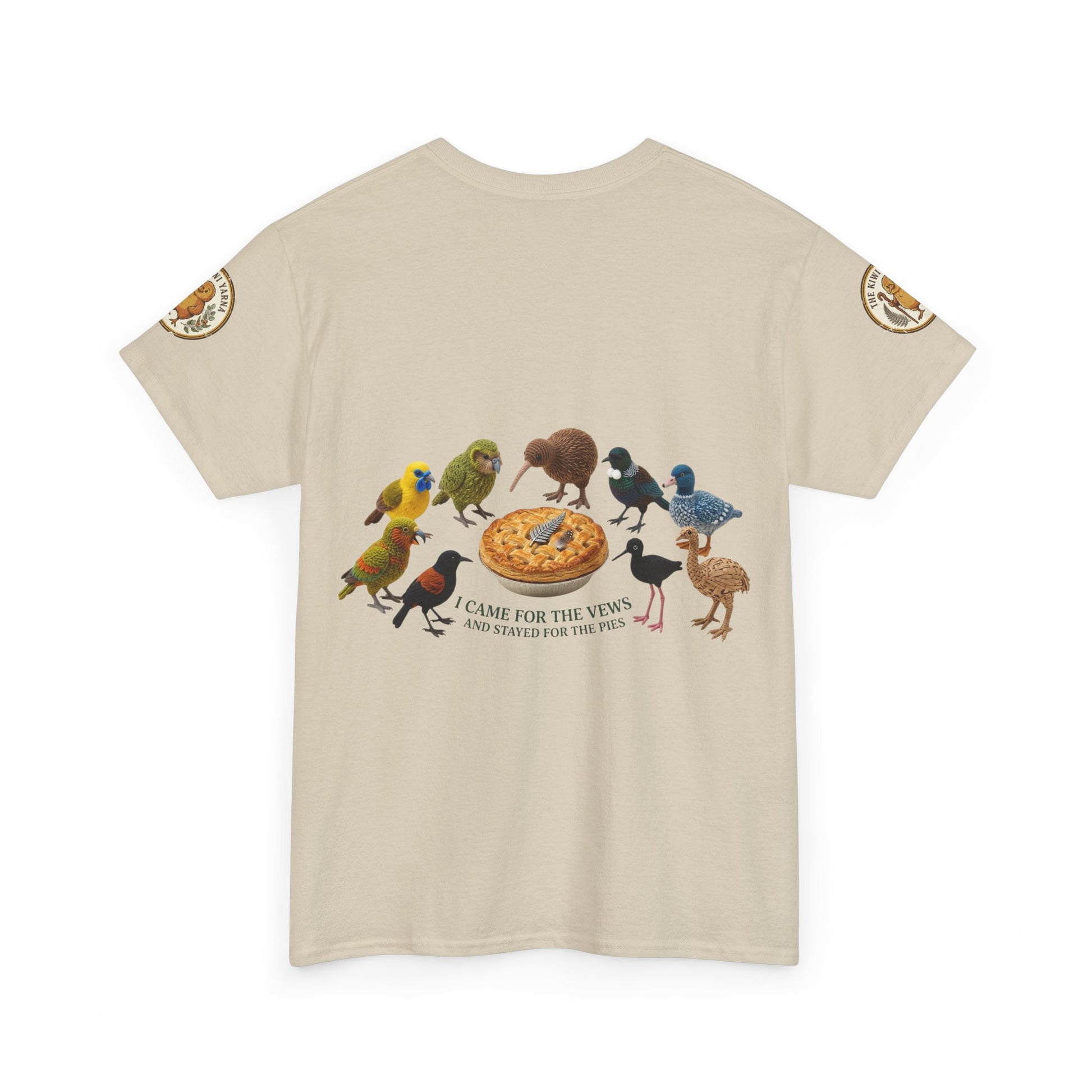 Natural/beige graphic T-shirt with crew neck and colorful bird-and-pizza design