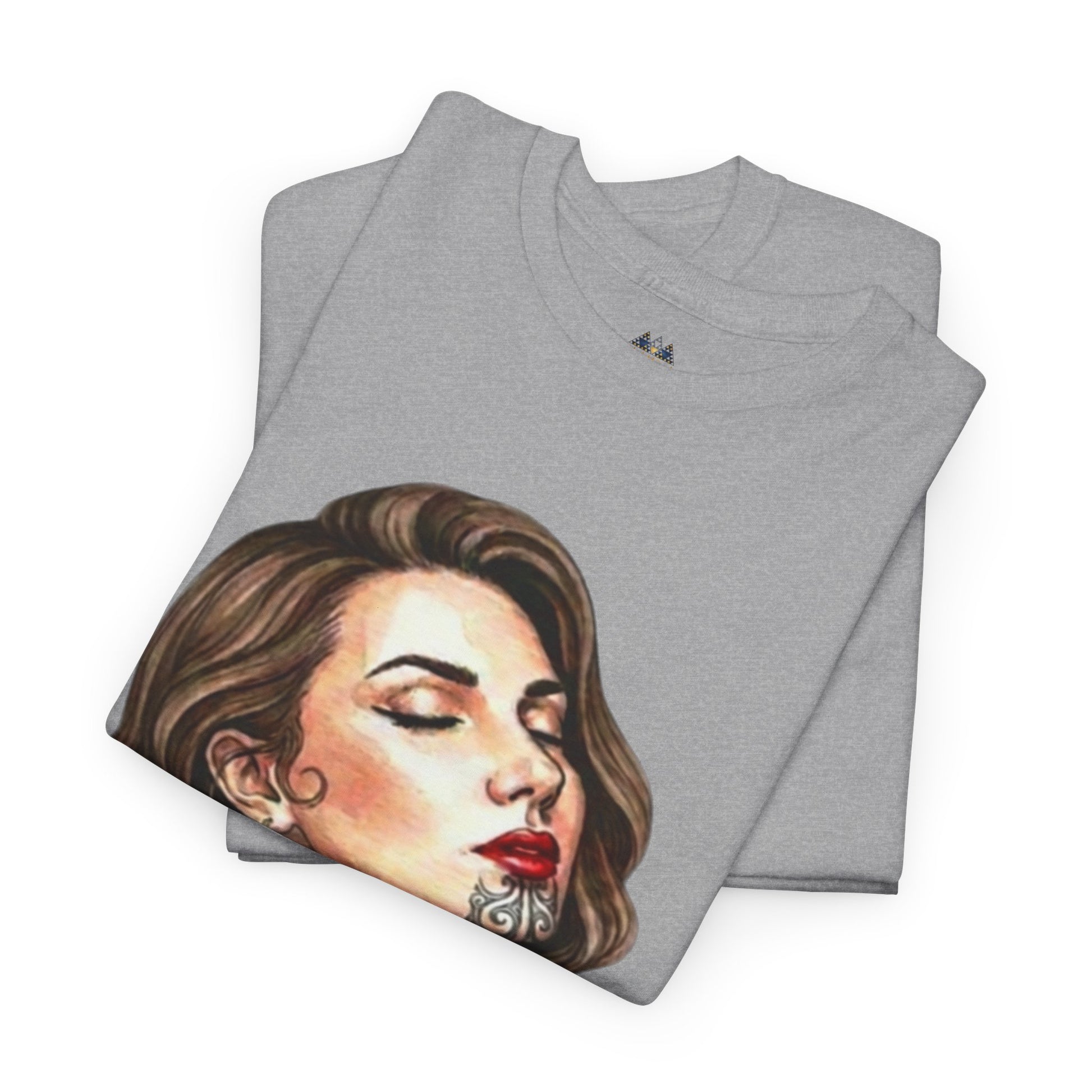 Heather gray graphic t-shirt with portrait print and crew neck.