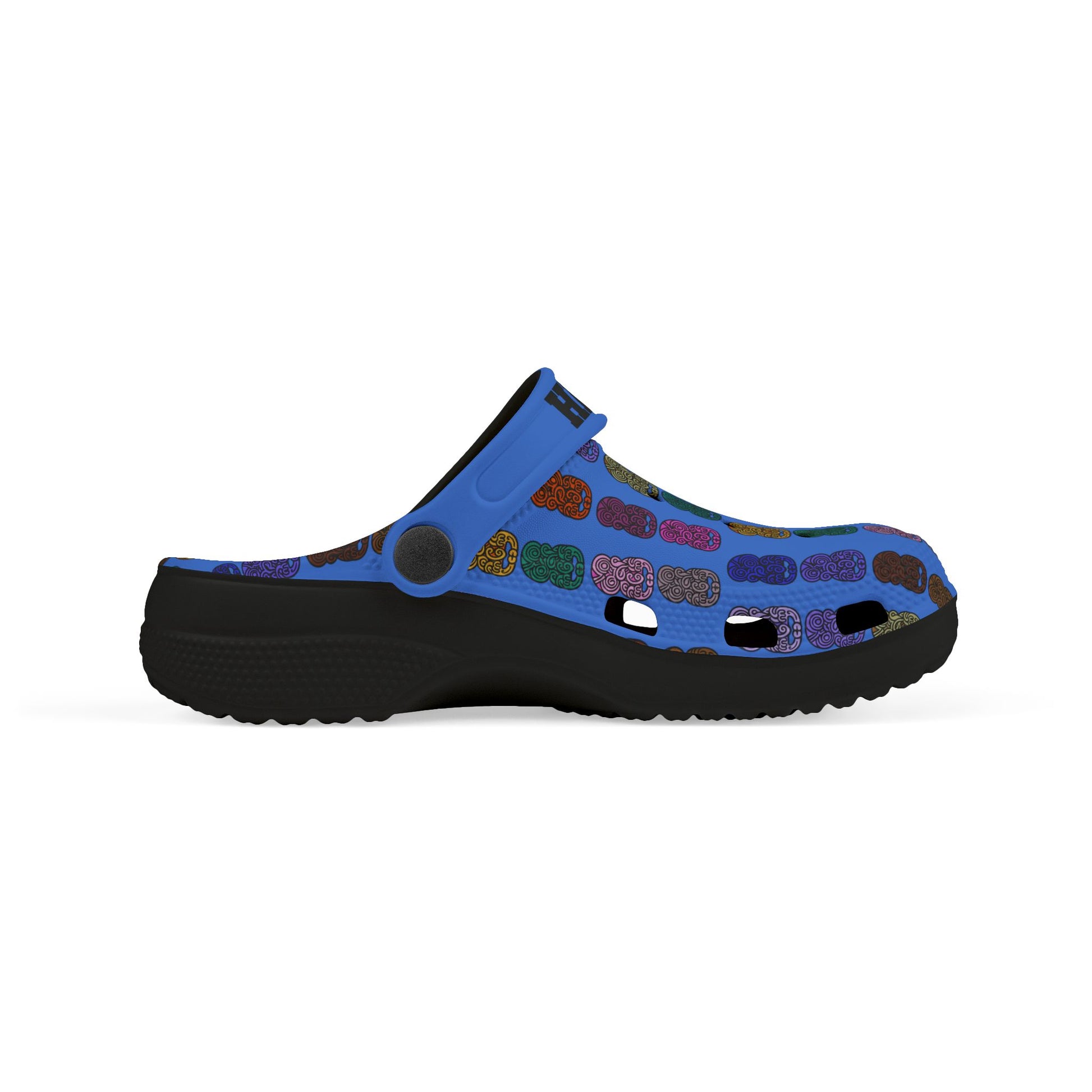 Kids casual clog shoes, side view: blue patterned upper with black outsole