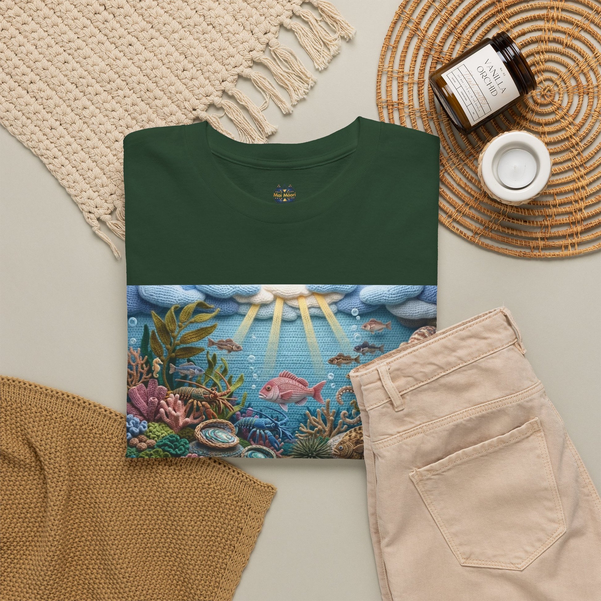Dark green T-shirt with large underwater panel print, round neckline, short sleeves