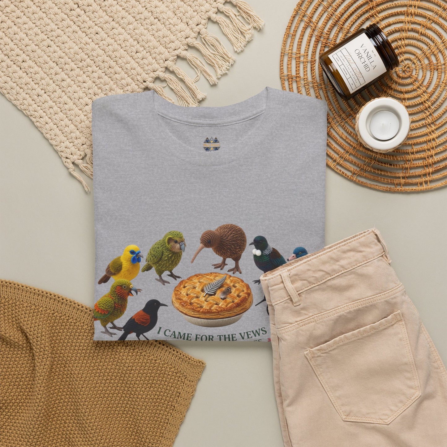 Heather gray graphic T-shirt with birds-and-pizza front print
