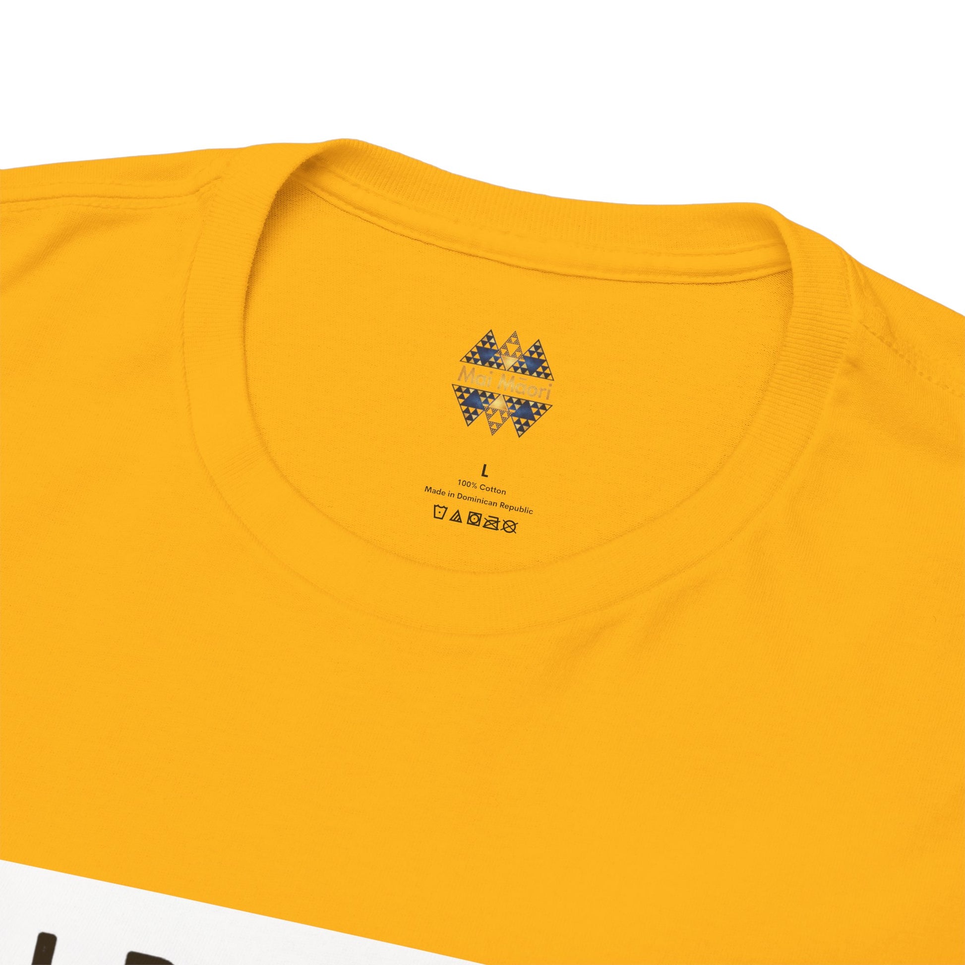 Mustard yellow T-shirt crew neck with small chest geometric emblem